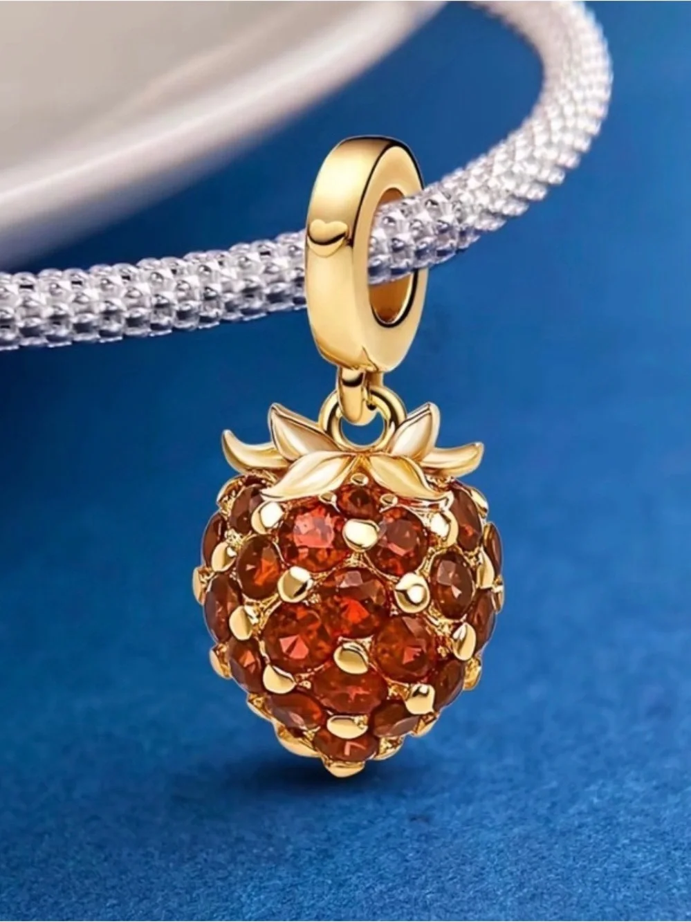 N/A elegant strawberry